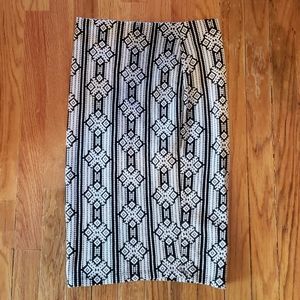 Patterned pencil skirt